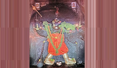 தடைப்பட்ட காரியங்களை நிறைவேற்றி தரும் சுயம்பு ஸ்ரீ ராம வீர ஆஞ்சநேயர்!