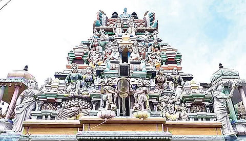 கோட்டூர் குருசாமி சித்தர் கோயில்.