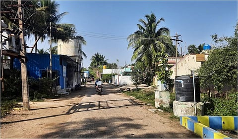 பரந்தூர்  விமான நிலையத்துக்காக முழுவதுமாக கையகப்படுத்தப்பட உள்ள ஏகனாபுரம் கிராமம்.