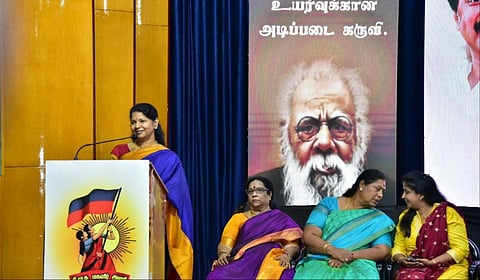 சென்னையில் நடைபெற்ற திமுக மாநில மகளிரணி கூட்டத்தில் உரையாற்றும் கனிமொழி எம்.பி.