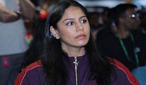 கிரிக்கெட்டுக்கு மட்டும் ‘கட்-அவுட்’டா?