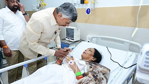 திருப்பதி கூட்ட நெரிசலில் சிக்கி உயிரிழந்த 6 பேர் குடும்பத்துக்கு தலா ரூ.25 லட்சம் நிதி உதவி: ஆந்திர முதல்வர் சந்திரபாபு நாயுடு அறிவிப்பு