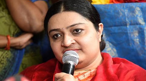 ஜெயலலிதாவின் நகைகளை ஒப்படைக்க கோரிய‌ தீபாவின் மனு தள்ளுபடி