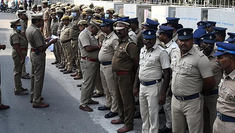 காணும் பொங்கலால் களைகட்டும் பொழுதுபோக்கு மையங்கள்: சென்னையில் 16,000 போலீஸார் பாதுகாப்பு