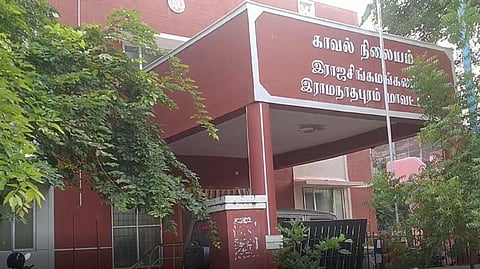 உள்துறை செயலருக்கு கடிதம் அனுப்பிய ஆர்.எஸ்.மங்கலம் காவல் ஆய்வாளர் மீது நடவடிக்கை