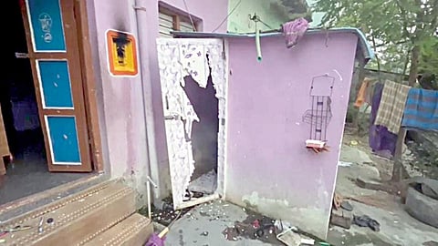 பெரம்பலூரில் முன்விரோதம் காரணமாக திருமாவளவனின் சகோதரி மகன் - அதிமுகவினர் மோதல்