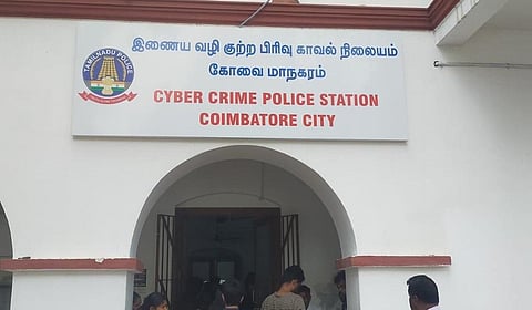 ‘சைபர் கிரைம்’ மோசடியாளர்களுக்கு வங்கிக் கணக்கு தொடங்கித் தரும் நபர்கள் - போலீஸ் எச்சரிக்கை