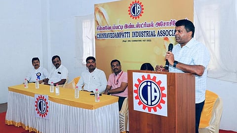 சின்னவேடம்பட்டி தொழில்கள் கூட்டமைப்பு ‘சிஐஏ’ சார்பில் வர்த்தக மேம்பாடு கருத்தரங்கு கோவையில் உள்ள கூட்டமைப்பு அலுவலகத்தில் இன்று நடந்தது. ‘கொடிசியா’ தலைவர் கார்த்திகேயன் பேசினார்.