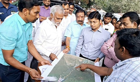 கோவை மருதமலை முருகன் கோயிலில் ஆய்வு செய்த அமைச்சர் சேகர்பாபு மற்றும் அதிகாரிகள் குழுவினர்