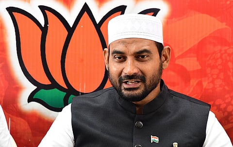 தொழுகை நடத்த திருப்பரங்குன்றம் செல்ல முயன்ற வேலூர் இப்ராஹிம் மனைவியுடன் கைது