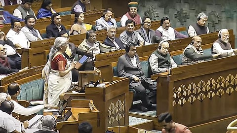 ஒரு மணி நேரம் 17 நிமிடங்கள் பட்ஜெட் உரை வாசிப்பு - திருக்குறளை மேற்கோள் காட்டிய நிதியமைச்சர்