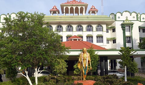 விசாரணை அறிக்கை நகல் கோரி பொன். மாணிக்கவேல் மனு: சிபிஐ பதிலளிக்க ஐகோர்ட் உத்தரவு