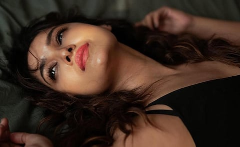 Click Bits: தூங்காத விழிகள் ரெண்டு... வசீகர வாணி போஜன்!