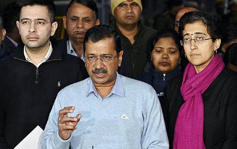 வாக்குச்சாவடி வாரியாக வாக்குப் பதிவு தரவுகளை தேர்தல் ஆணையம் பதிவேற்றவில்லை: கேஜ்ரிவால் சாடல்