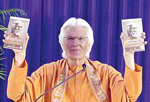 நாம் யார் என்பதை ஒவ்வொருவரும் உணர வேண்டும்: சுவாமி சிதானந்த கிரி அருளுரை