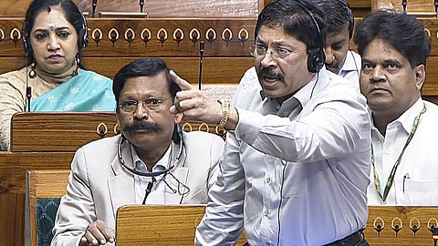 சமஸ்கிருதத்தை எதிர்த்த தயாநிதி மாறன் - ‘நீங்கள் எந்த நாட்டவர்?’ என வினவிய சபாநாயகர்!