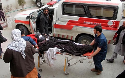 பாகிஸ்தான் குண்டுவெடிப்பில் 10 தொழிலாளர்கள் உயிரிழப்பு