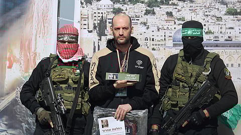 இஸ்ரேலிய பிணைக் கைதிகள் மூவரை விடுவித்தது ஹமாஸ் - பதிலுக்கு 369 பாலஸ்தீன கைதிகள் விடுவிப்பு