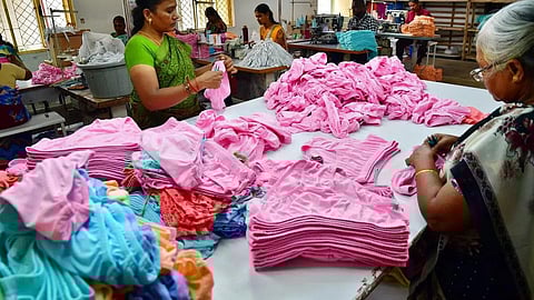 ‘பாரத் டெக்ஸ்’ சர்வதேச ஜவுளி கண்காட்சியை தமிழகத்தில் நடத்த தொழில்துறையினர் கோரிக்கை