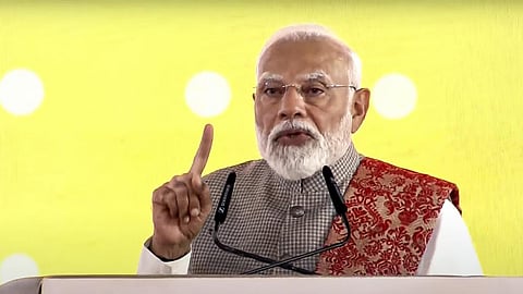 ஒரே நாளில் 3 மாநில நிகழ்ச்சியில் பங்கேற்ற பிரதமர் நரேந்திர மோடி