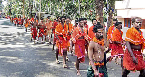 கன்னியாகுமரியில் பாரம்பரிய சிவாலய ஓட்டம்: 110 கி.மீ. ஓடிச்சென்று தரிசிக்கும் பக்தர்கள்