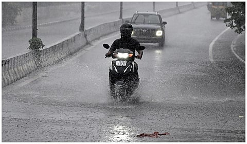 குமரி, நெல்லை உள்ளிட்ட 10 மாவட்டங்களில் நாளை கனமழைக்கு வாய்ப்பு: சென்னை வானிலை ஆய்வு மையம்