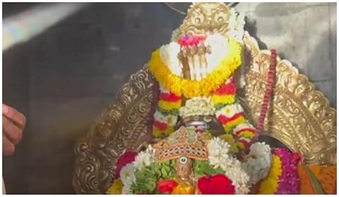 ஜோலார்பேட்டை காசி விஸ்வநாதர் திருமேனி மீது சூரிய ஒளிக்கதிர் விழும் அபூர்வ காட்சி: பக்தர்கள் பரவசம்