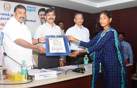 தமிழகத்தில் தினசரி பால் கொள்முதலை உயர்த்த அமைச்சர் அறிவுறுத்தல்