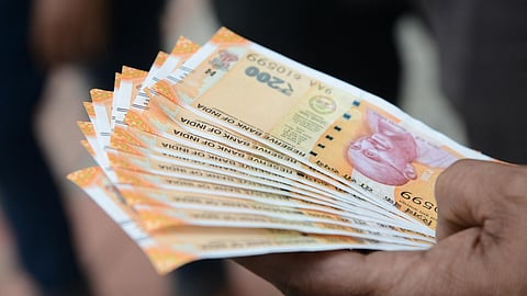 வேலைவாய்ப்பு அதிகரித்தாலும் சம்பளம் உயரவில்லை: நிதி ஆயோக் உறுப்பினர் கவலை