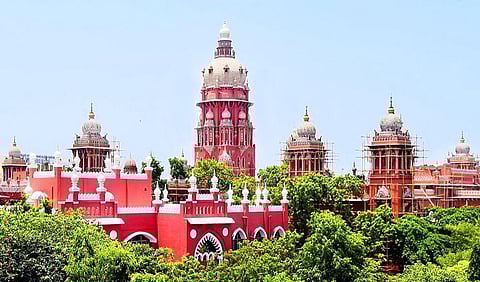 சீருடைப் பணியாளர் தேர்வு வாரியத் தலைவராக சுனில்குமார் நியமிக்கப்பட்டதில் அரசியல் காரணங்கள் இல்லை: தமிழக அரசு