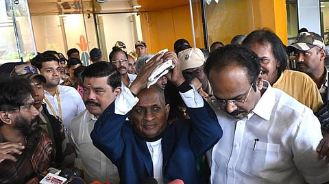 சென்னையில் இளையராஜாவுக்கு உற்சாக வரவேற்பு!