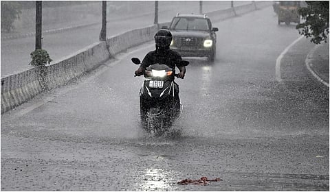 விருதுநகர், சிவகங்கை உள்ளிட்ட 8 மாவட்டங்களில் இன்று கனமழைக்கு வாய்ப்பு: வானிலை ஆய்வு மையம்