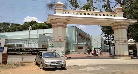 குமரி மாவட்டம் நாகர்கோவில் கோட்டாறில் உள்ள அரசு ஆயுர்வேத மருத்துவ கல்லூரி மருத்துவமனை.