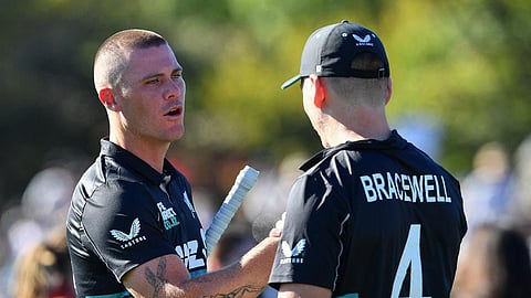 பாகிஸ்தானை சுருட்டி வீசியது நியூஸி.