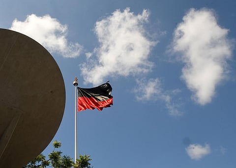 பொது இடங்களில் வைக்கப்பட்டுள்ள திமுக கட்சி கொடி கம்பங்களை அகற்ற துரைமுருகன் உத்தரவு