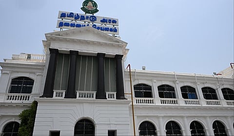 தமிழகத்தில் 3 ஐபிஎஸ் அதிகாரிகள் பணியிட மாற்றம்