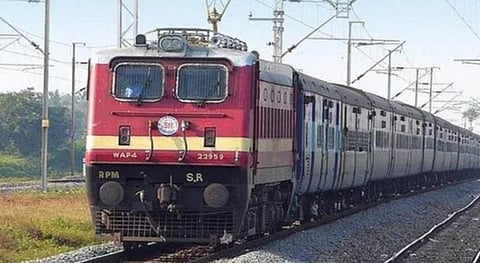 கோடை விடுமுறை: ரயில்களில் கூடுதல் பெட்டிகள் இணைக்க முடிவு