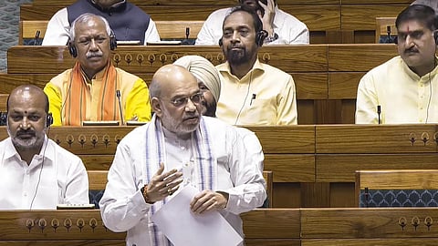 வங்கதேச ஊடுருவல்காரர்கள் மீது இரக்கம் காட்டும் மம்தா பானர்ஜி: மக்களவையில் அமித் ஷா குற்றச்சாட்டு