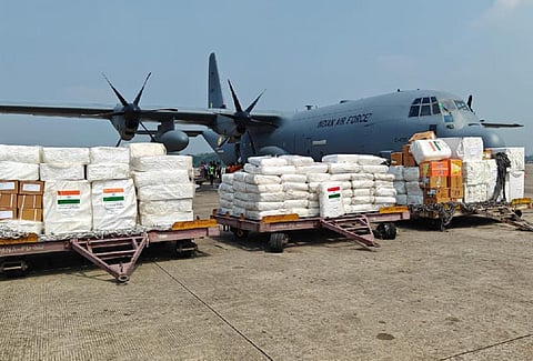 உணவு, கூடாரங்கள், அத்தியாவசியமான மருந்துகள் என 15 டன் அளவிலான பொருட்களை இந்திய விமானப் படையின் C130J விமானம் மூலம் மியான்மருக்கு அனுப்பிவைக்கப்பட்டுள்ளன.