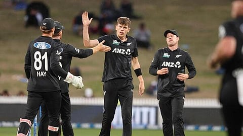 பாகிஸ்தானுடன் ஒரு நாள் தொடர்: நியூஸி. அபாரம்