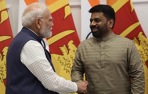 தமிழக மீனவர்கள், படகுகளை விடுவிக்க இலங்கை அதிபரிடம் பிரதமர் மோடி நேரில் வலியுறுத்தல்