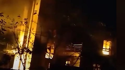 வக்பு மசோதாவுக்கு ஆதரவாக கருத்து பதிவிட்ட மணிப்பூர் பாஜக தலைவர் வீடு தீ வைத்து எரிப்பு