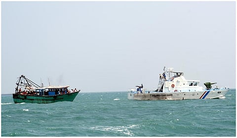 தமிழக மீனவர்களில் மேலும் 3 பேரை நிபந்தனையின்றி விடுதலை செய்தது இலங்கை நீதிமன்றம்