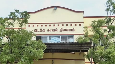 தூத்துக்குடி | கஞ்சா விற்றதாக மகன் கைது: காவல் நிலையத்தில் திமுக பெண் கவுன்சிலர் தகராறு