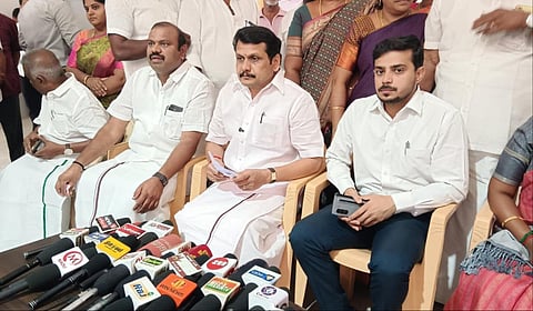 கோவையில் தமிழக மின்துறை அமைச்சர் செந்தில் பாலாஜி செய்தியாளர்களைச் சந்தித்தார் | படங்கள்: ஜெ.மனோகரன்