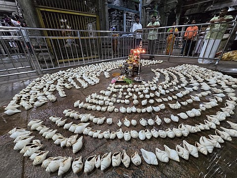 ராமநாதசுவாமி கோயிலில் நடைபெற்ற 1008 சங்காபிஷேகம்