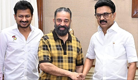 சென்னை தலைமைச் செயலகத்தில் தமிழக முதல்வர் மு.க.ஸ்டாலின் மற்றும் துணை முதல்வர் உதயநிதி ஸ்டாலின் ஆகியோரை மநீம தலைவர் கமல்ஹாசன் சந்தித்துப் பேசினார்.