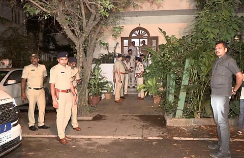 ‘அப்பாவை என் அம்மா தான் கொன்றிருப்பார்’ - கர்நாடகா முன்னாள் டிஜிபி கொலையில் மகன் சந்தேகம்!