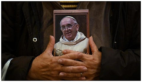 சம்பளம் முதல் கார் வரை: போப் பிரான்சிஸ் கையாண்டது எப்படி?