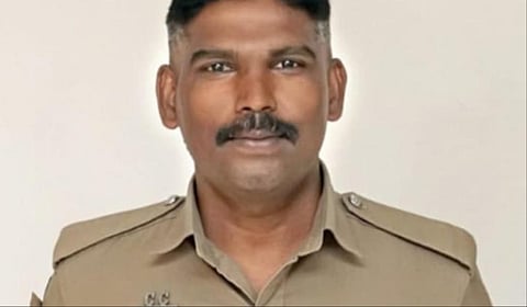 ஆயுதப்படை காவலர் சரவணன்